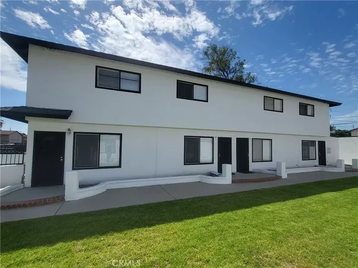 Property Photo: 570 Penrose CA 92878