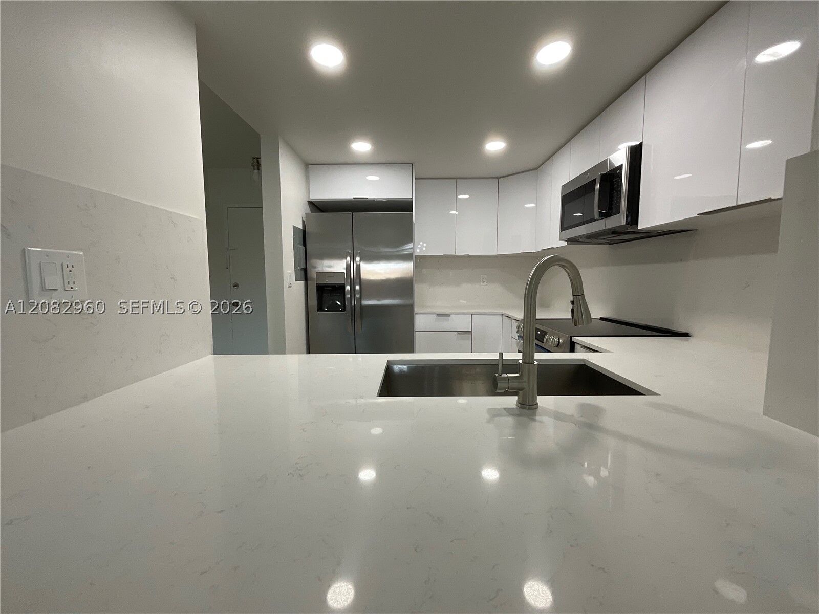 Property Photo: 11235 SW 88th St 107E FL 33176