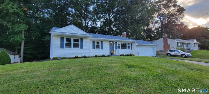 Property Photo:  156 Robin Hill Road  CT 06450 