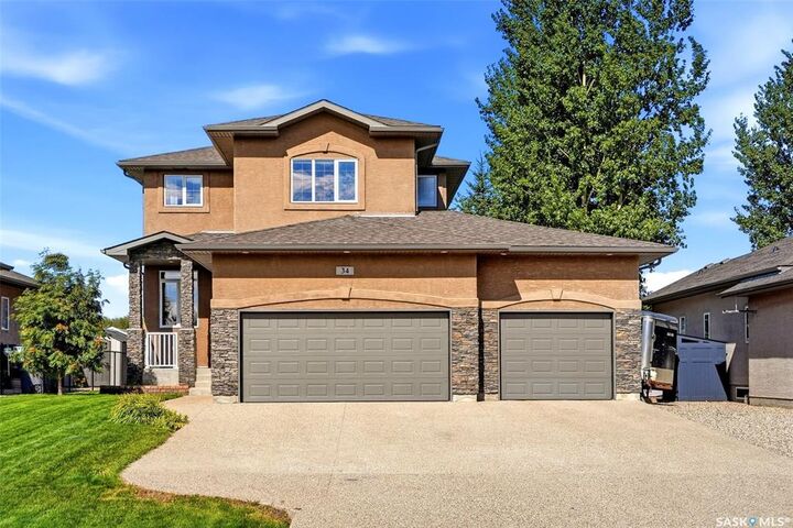 Property Photo: 34 Fairway Crescent SK S4L 0A7