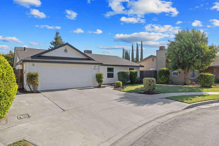 Property Photo:  4519 W Feemster Avenue  CA 93277 