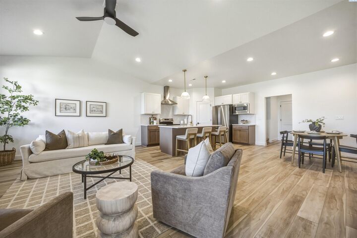 Property Photo:  4574 Brook Ct.  WA 99353 