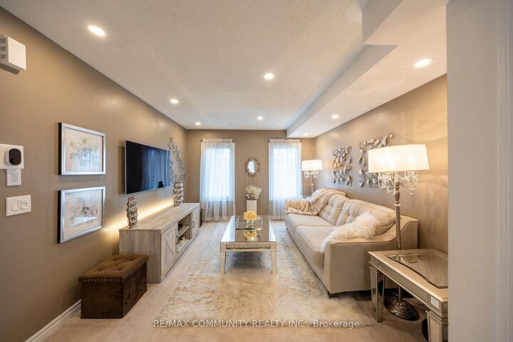 Property Photo:  2500 Hill Rise Court 128  ON L1L 0M6 