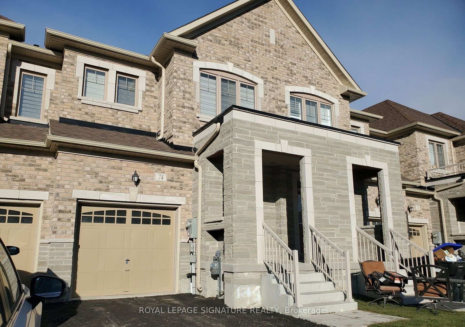 Property Photo:  74 Ferragine Crescent  ON L3Z 4K2 
