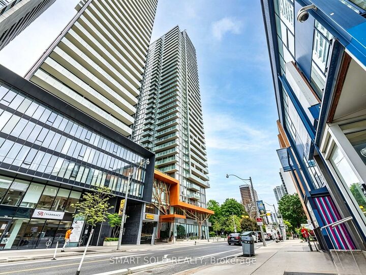 Property Photo:  50 Wellesley Street E 1605  ON M4Y 1G2 