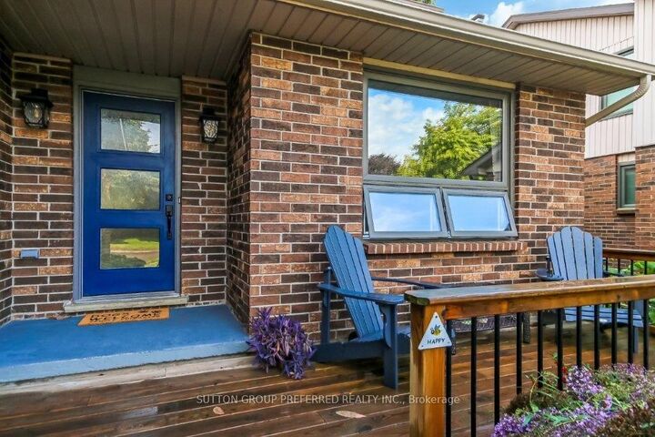 Property Photo:  406 Hartson Road  ON N6H 4X9 