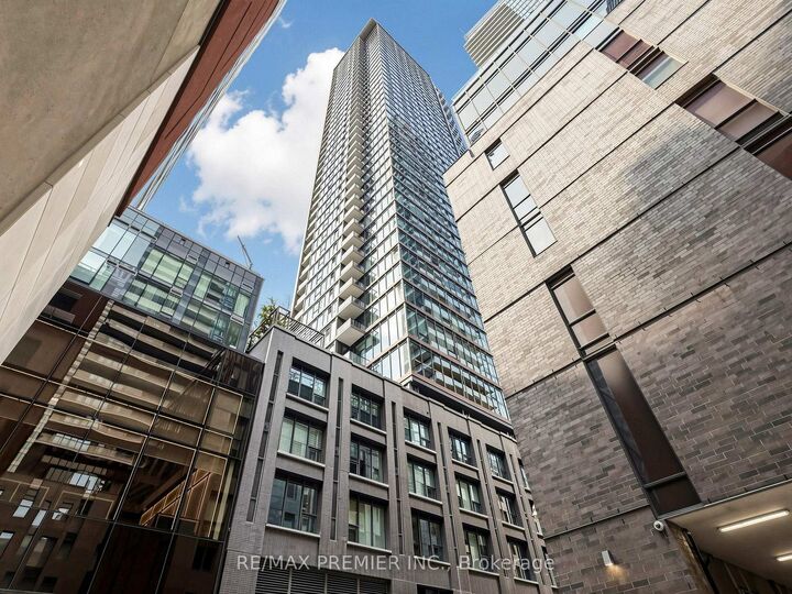 Property Photo:  55 Mercer Street 1007  ON M5V 0W4 