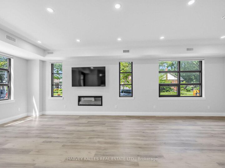 Property Photo:  102 Shaver Avenue N 4  ON M9B 4N7 