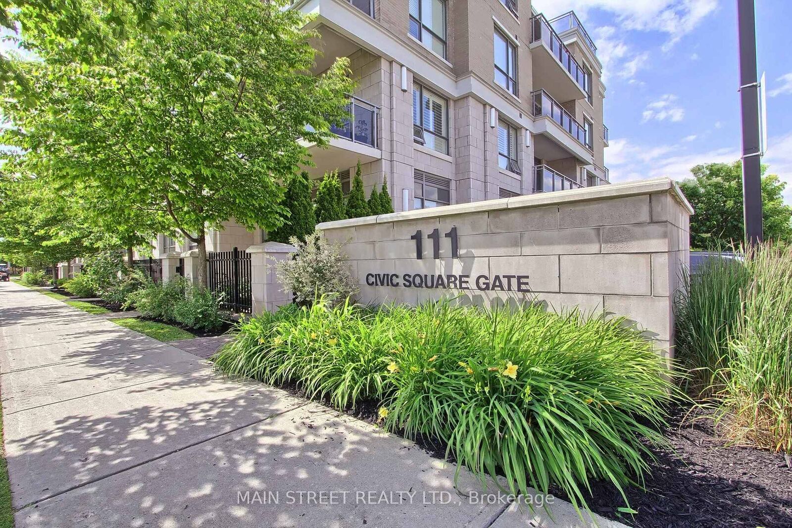 Property Photo:  111 Civic Square Gate E 619  ON L4G 0S6 