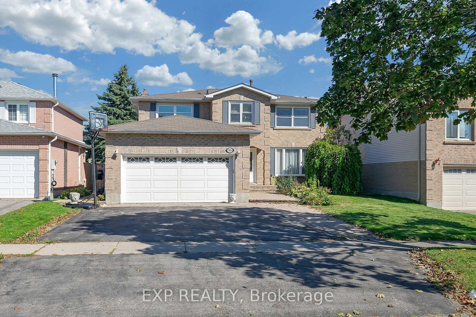 Property Photo:  955 Snowbird Street  ON L1J 8J8 