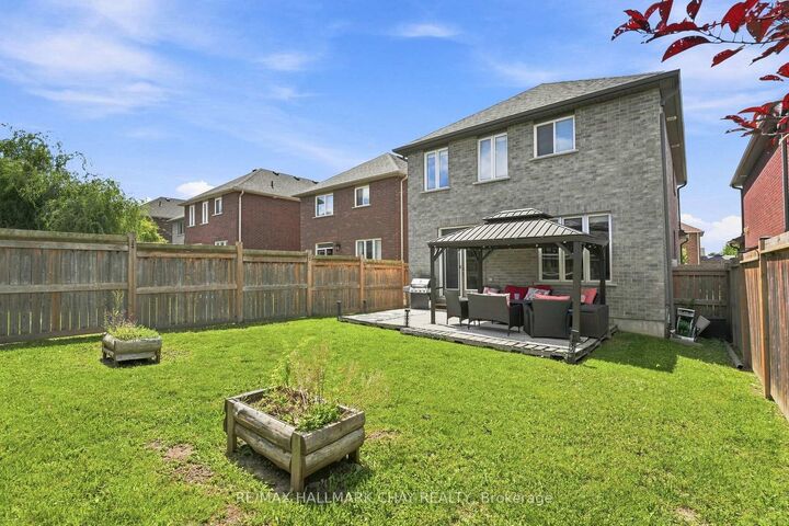 Property Photo:  23 Nathan Crescent  ON L4N 0S5 
