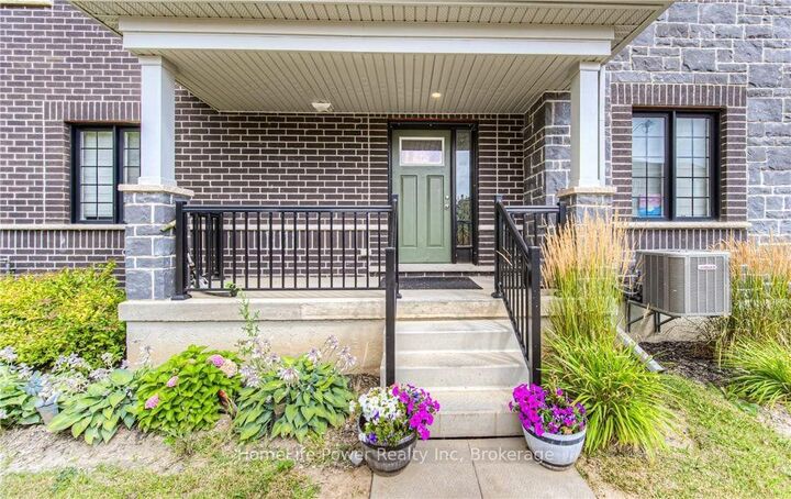 Property Photo:  513 Woodlea Court  ON N2R 1R7 