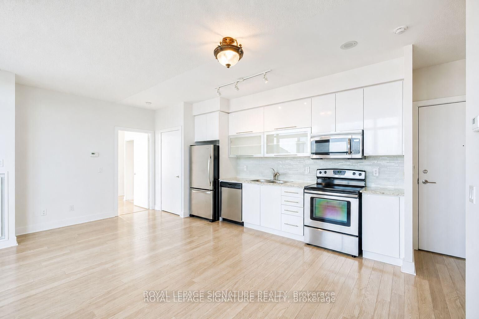 Property Photo:  90 Stadium Road 903  ON M5V 3W5 