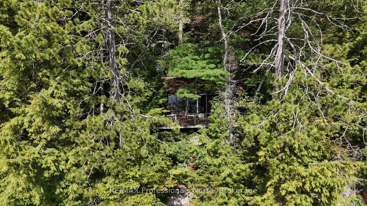 Property Photo: 1019 Arrowhead Drive ON K0M 1S0