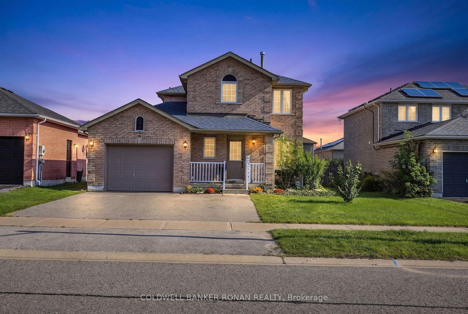 Property Photo:  99 Ruffet Drive  ON L4N 0N7 