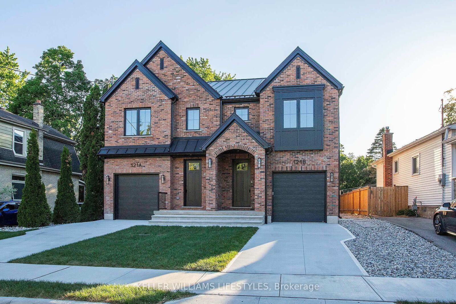 Property Photo:  121 Cathcart Street B  ON N6C 3M2 