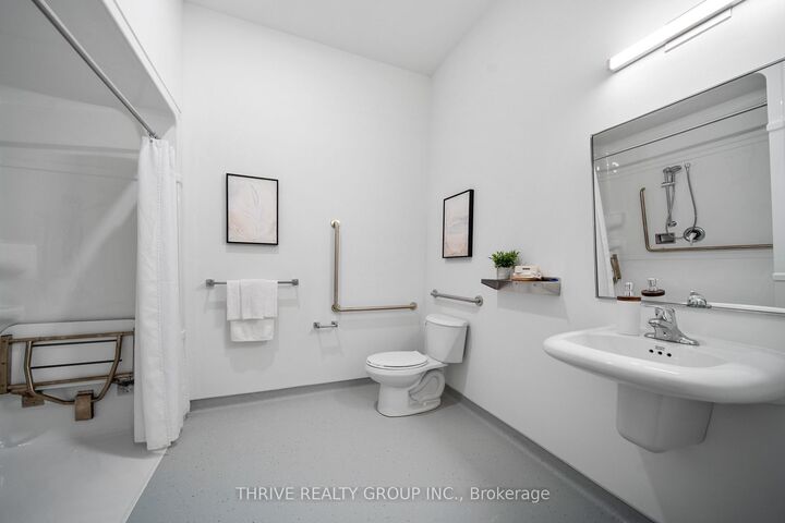 Property Photo:  373 Hill Street 412  ON N6B 1E3 