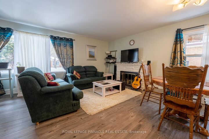 Property Photo: 606 Ross Street #Main ON N5Y 3V7