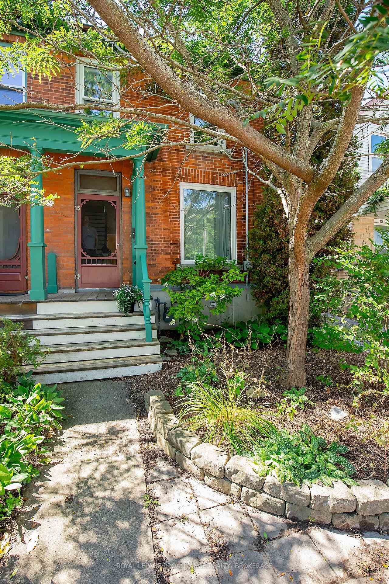 Property Photo: 38 York Street ON K7K 1P5