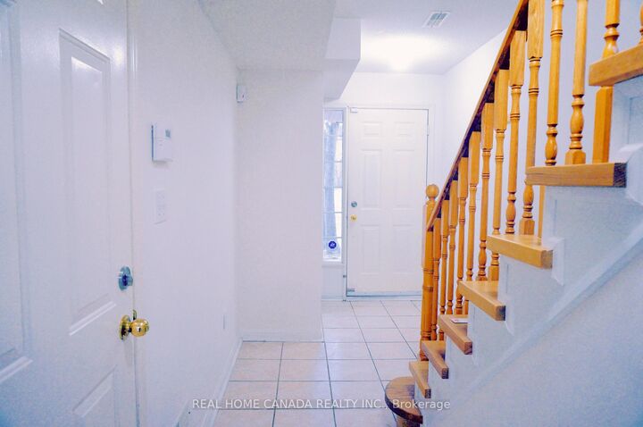 Property Photo:  80 Acorn Place 54  ON L4Z 4C9 