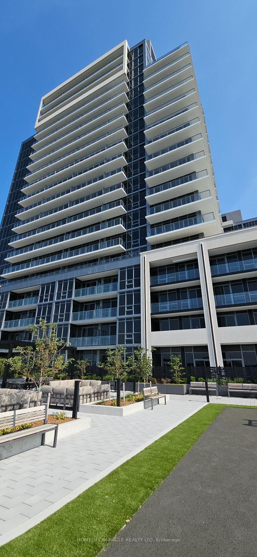Property Photo:  115 Nipissing Road 1601A  ON L9T 1R3 