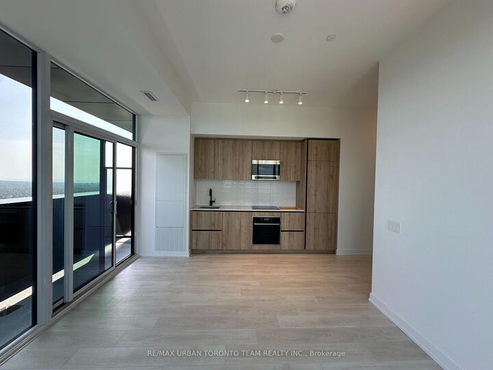 Property Photo:  127 Broadway Avenue 3902 (Uph-02)  ON M4P 1V4 