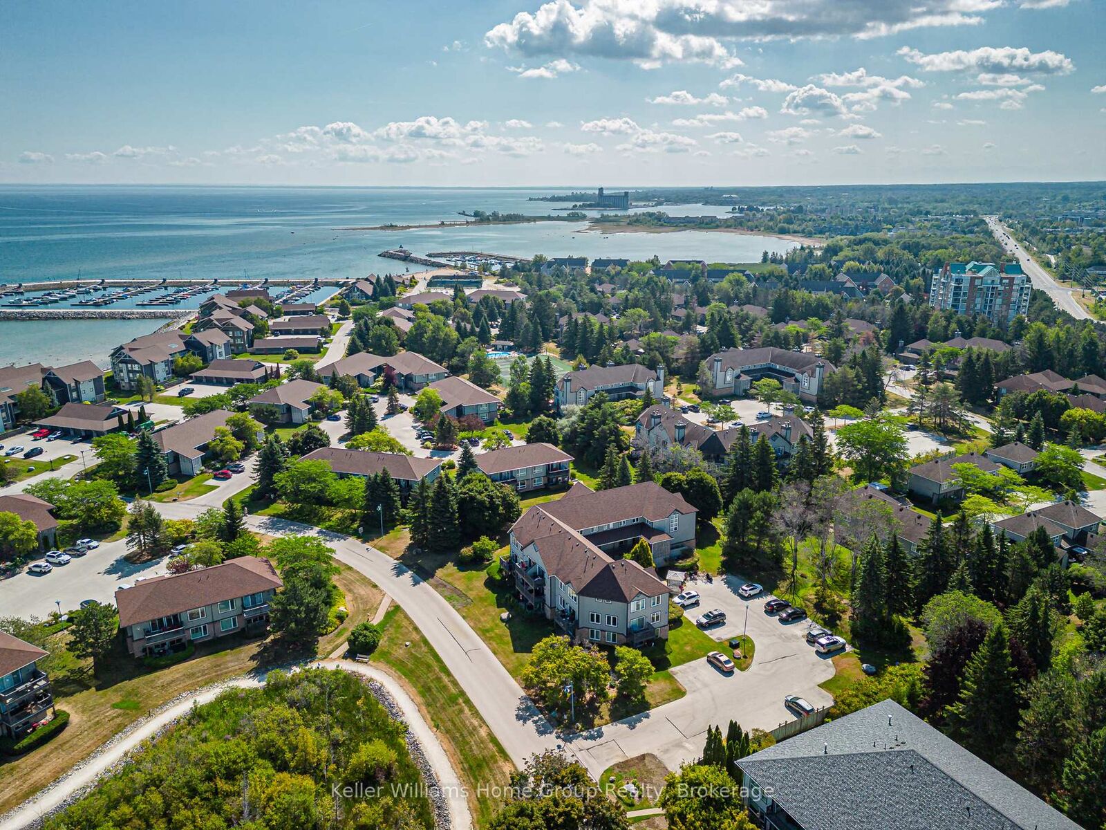 Property Photo:  711 Johnston Park Avenue  ON L9Y 5C7 