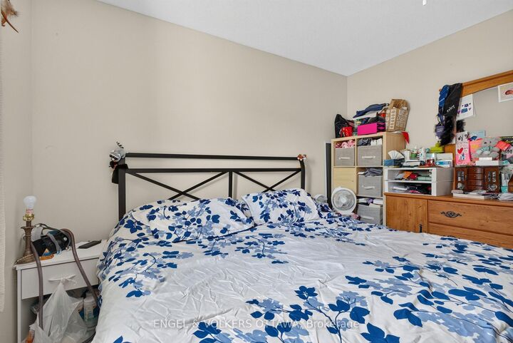 Property Photo:  522 St Louis Street  ON K4K 1B1 