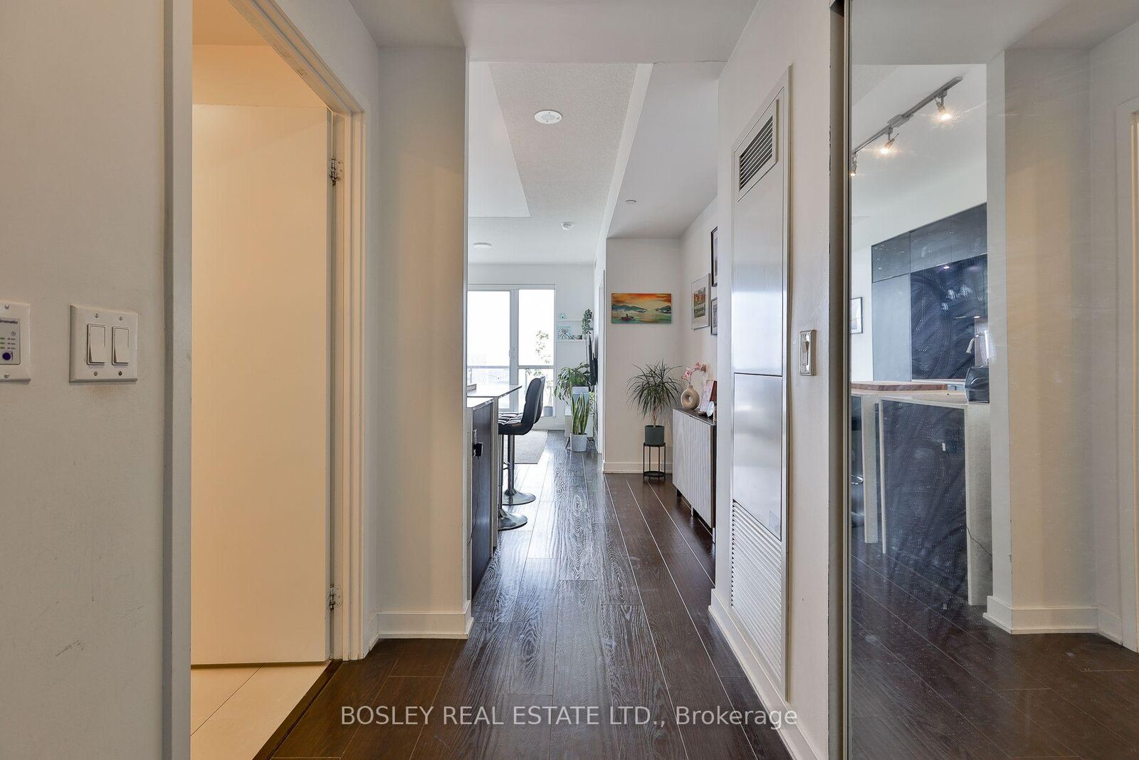 Property Photo: 170 Sumach Street 2104 ON M5A 0C3
