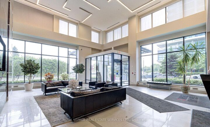 Property Photo:  3975 Grand Park Drive 2809  ON L5B 0K4 