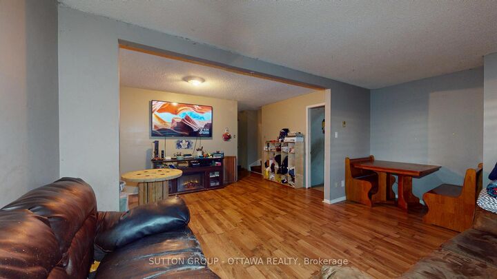 Property Photo:  28 Carraway Crescent  ON K0C 1X0 