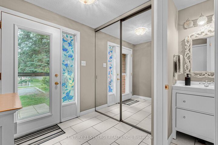 Photo de la propriété: 1932 Ashmont Street ON K1C 7B9