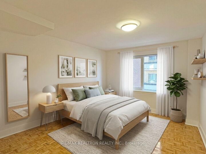 Property Photo:  95 Lawton Boulevard 207  ON M4V 1Z8 