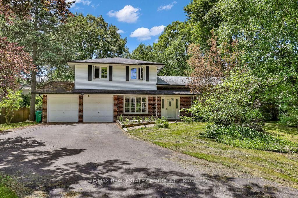 Property Photo:  1366 Aldo Drive  ON L5H 3E9 