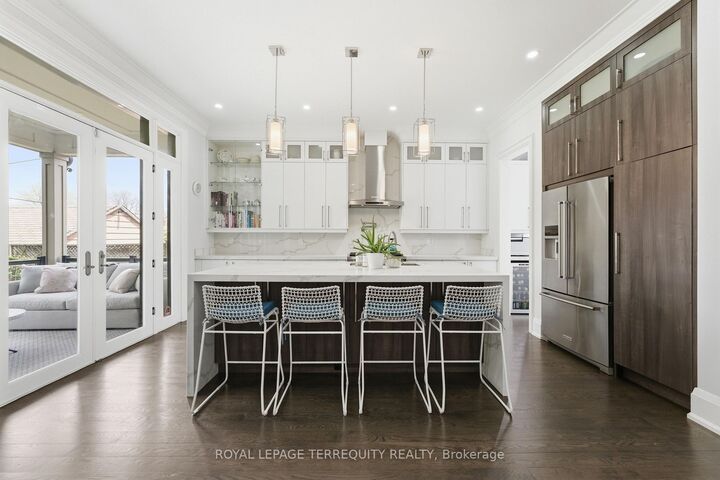 Property Photo:  130 Edgecroft Road  ON M8Z 2C3 