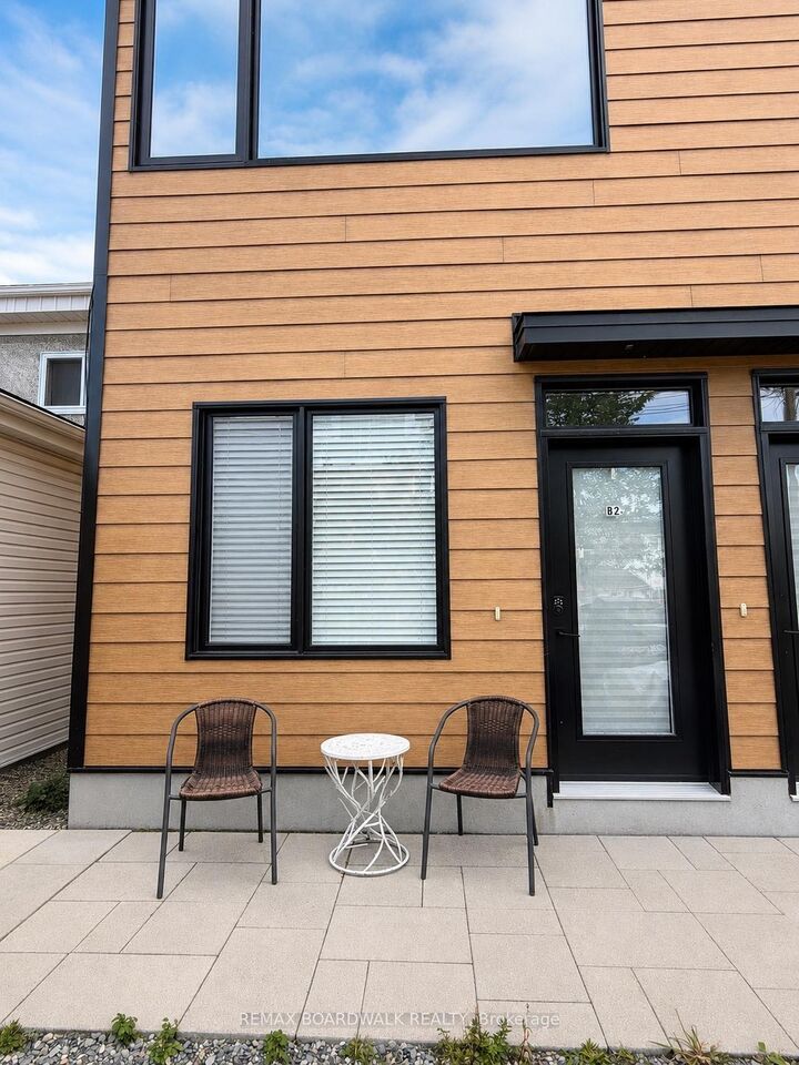 Property Photo:  191 Hinchey Avenue 2B  ON K1Y 1L6 