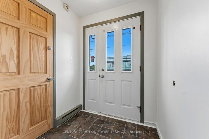 Property Photo:  1150 St Pierre Street B  ON K1C 1L5 