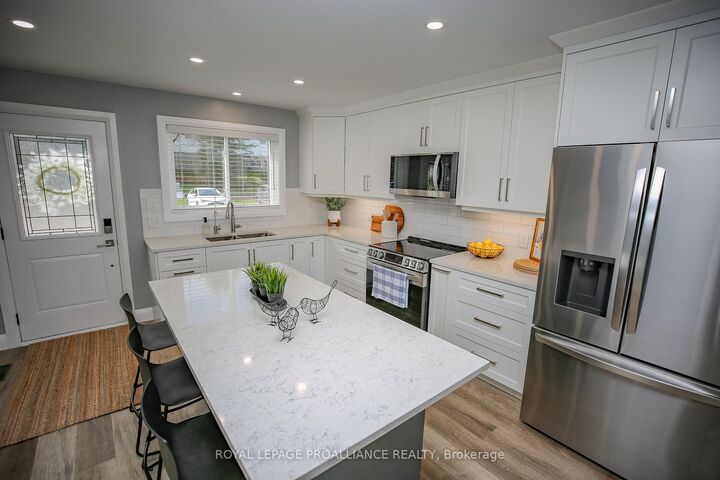 Property Photo:  808 Riverview Lane 15  ON K6V 7G5 
