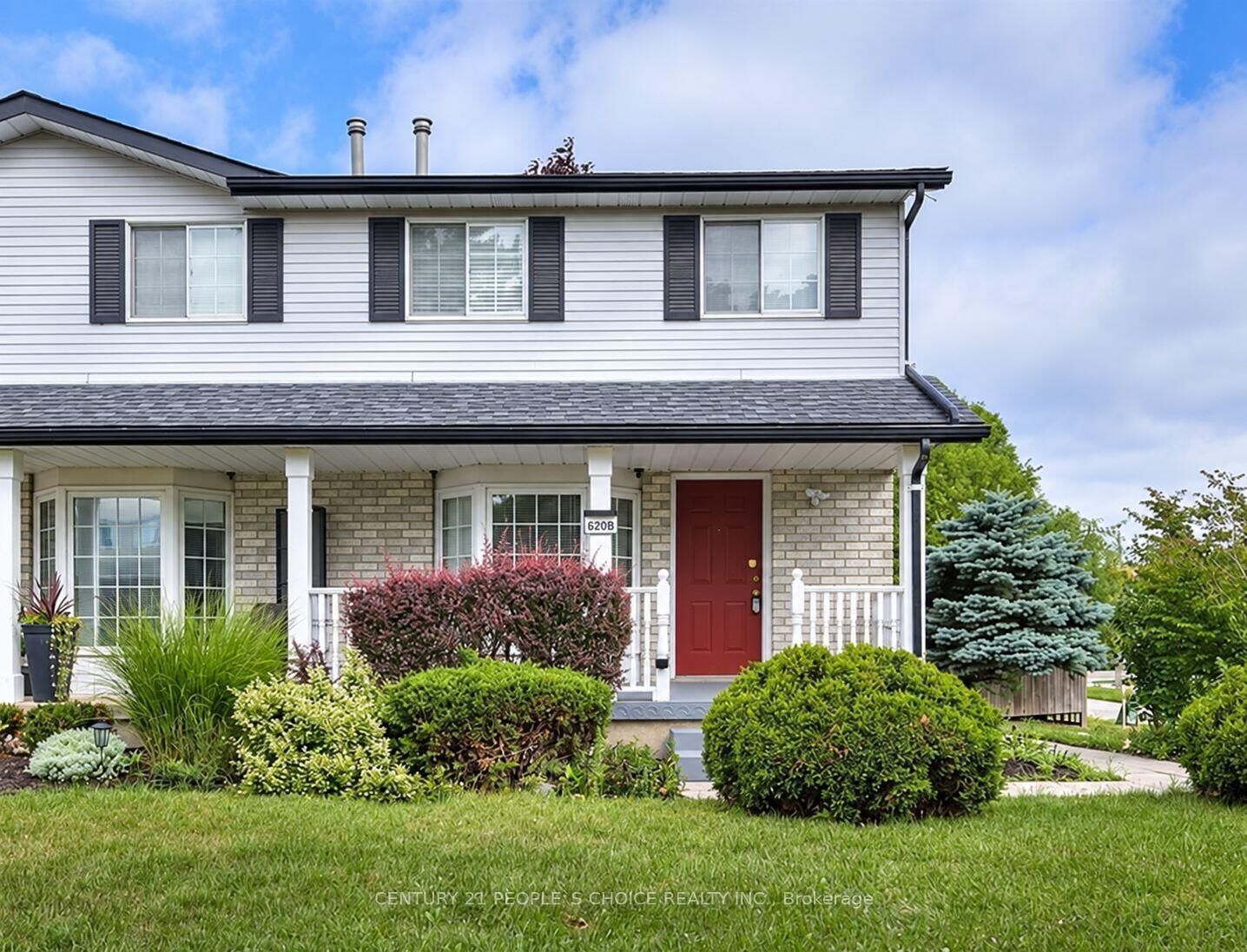 Property Photo:  620 Settlersfield Court B  ON N2T 2K7 