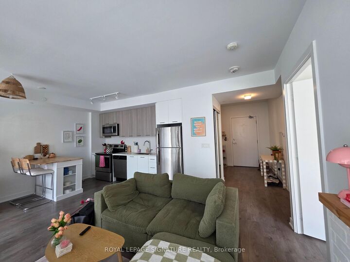 Property Photo:  180 Veterans Drive 210  ON L7A 5G7 
