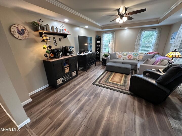 Property Photo: 171 Green Leaf Lane PA 16667