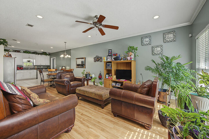 Property Photo:  1911 Sussex Court  GA 31721 