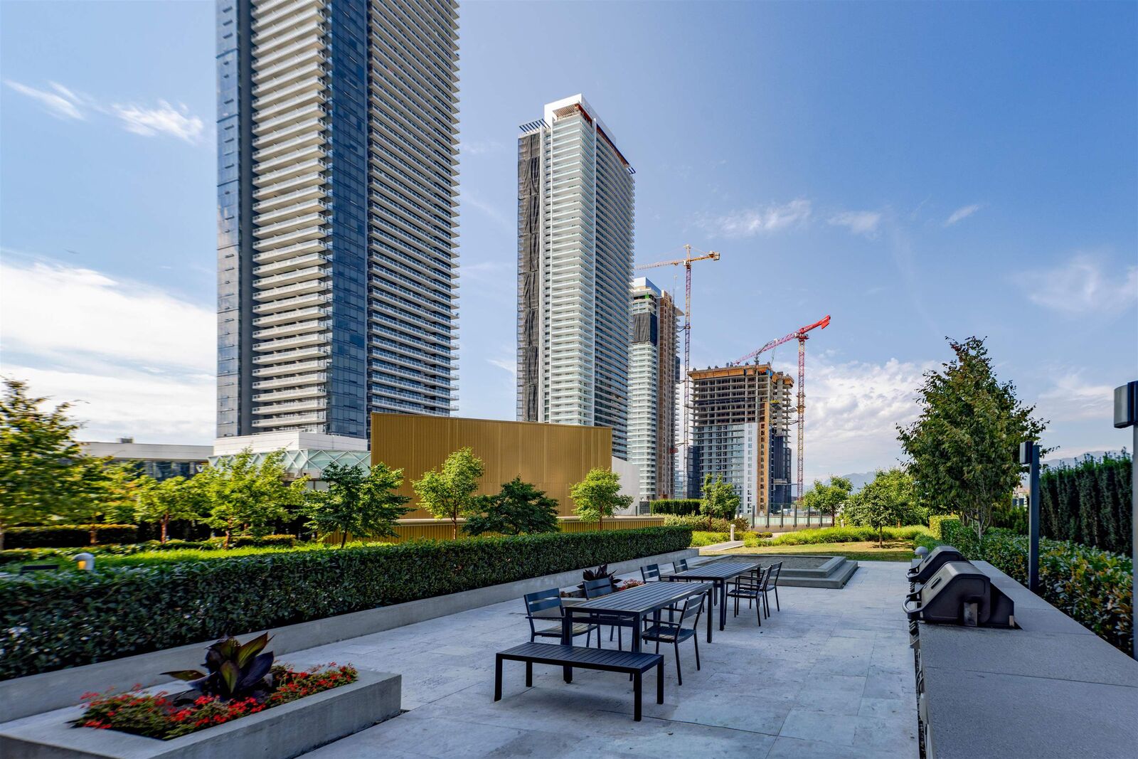 Property Photo:  4650 Brentwood Boulevard 4801  BC V5C 0M3 