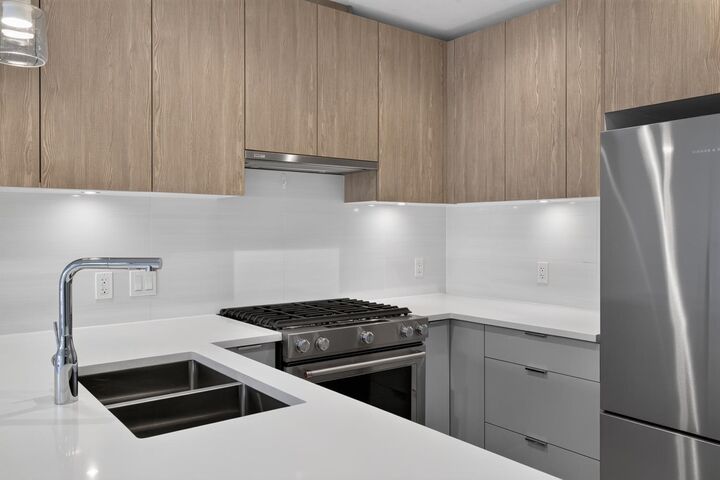 Property Photo:  108 E 8th Street 210  BC V7L 0H1 