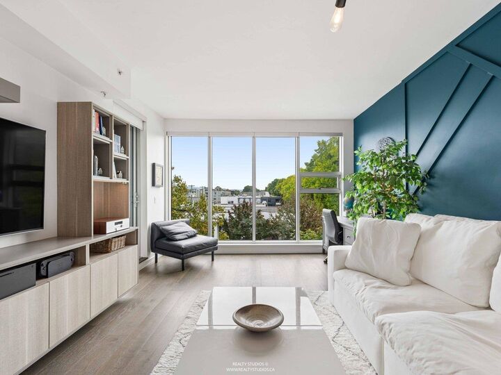 Property Photo:  1819 W 5th Avenue 304  BC V6J 1P5 