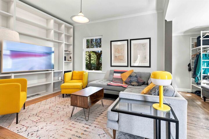 Property Photo:  2764 Dundas Street  BC V5K 1R2 