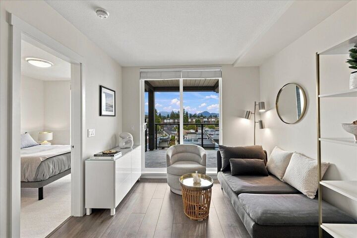 Property Photo:  707 Como Lake Avenue 601  BC V3J 0J5 