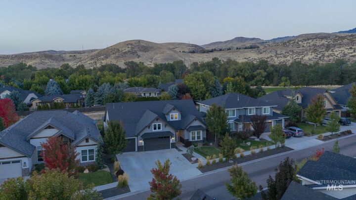 Property Photo:  3936 W Farm View Drive  ID 83714 