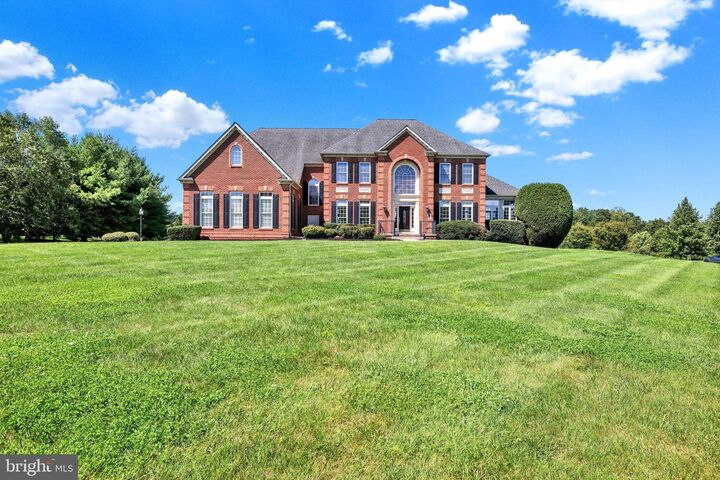 Property Photo:  152 Parsons Lane  PA 18940 