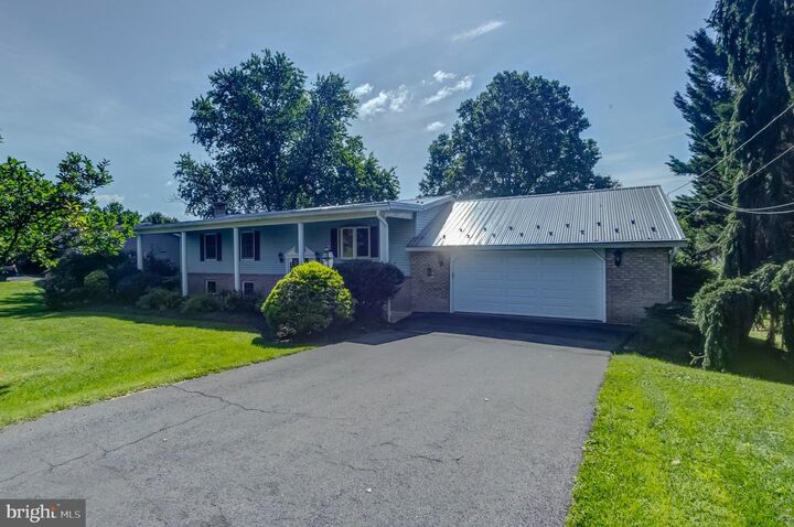 Property Photo:  15 Donald Street  PA 17090 